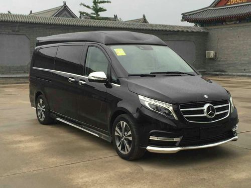 参加选秀被淘汰，下台时被总裁拽进保姆车