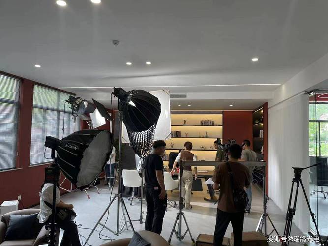 短剧中的T台场景拍摄指南